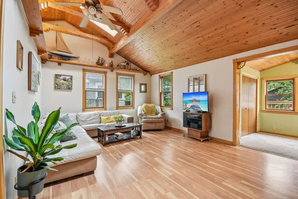 Island Lake, IL 60042,27630 N Hickory Street