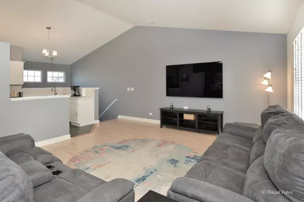 Carpentersville, IL 60110,3314 Blue Ridge Drive #3314