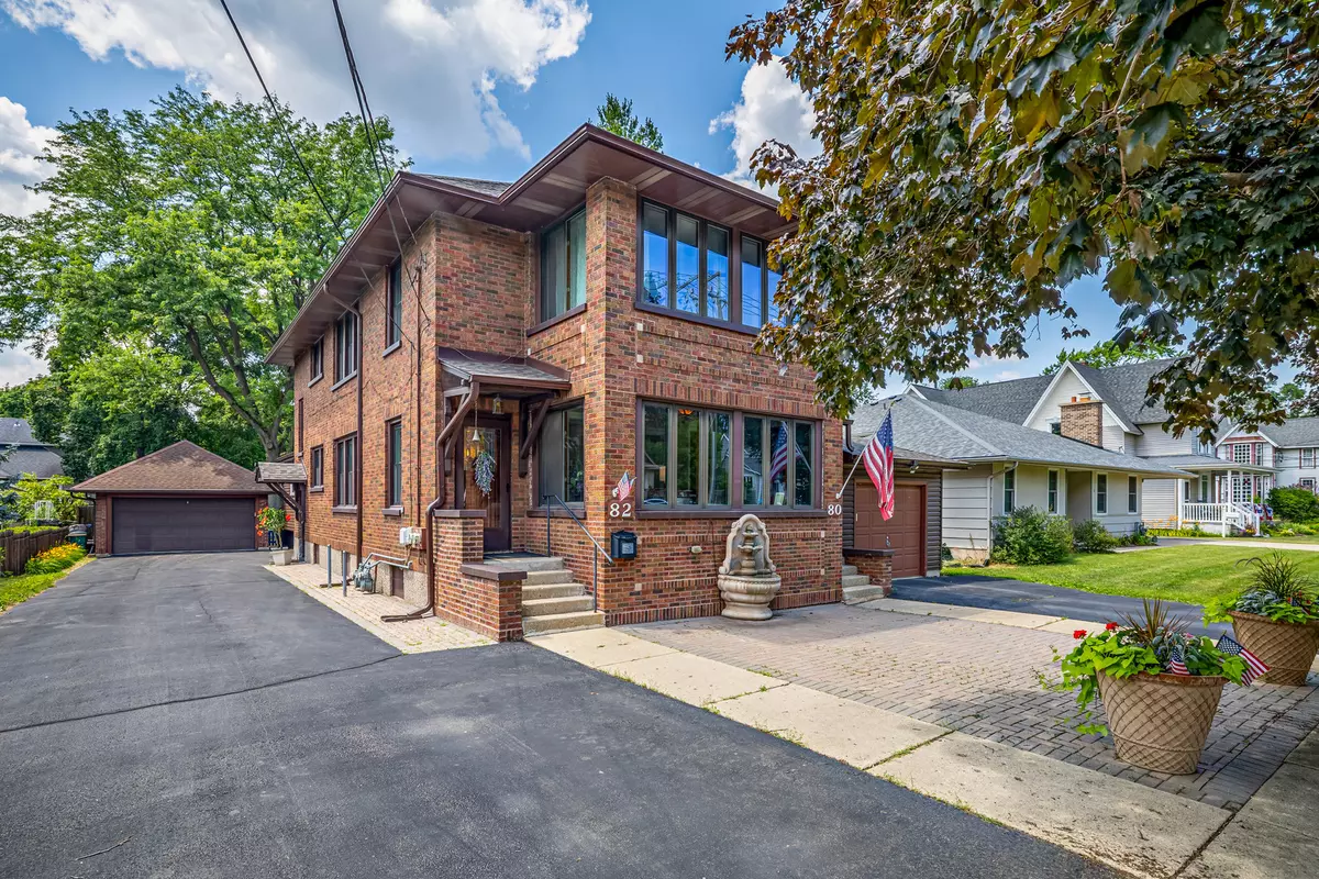 Crystal Lake, IL 60014,82 S Williams Street