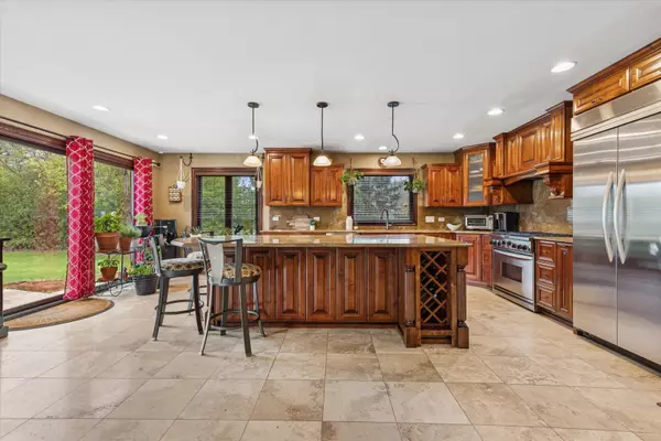 Oak Brook, IL 60523,31 Croydon Lane