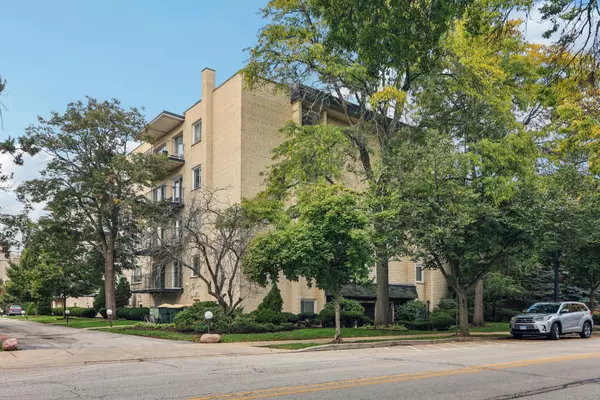 Morton Grove, IL 60053,8650 Ferris Avenue #203