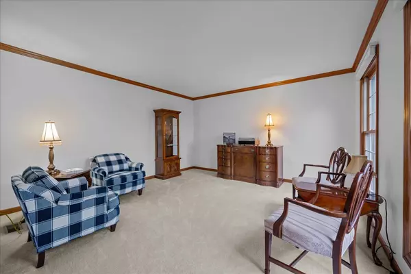 Batavia, IL 60510,2025 Gillenwater Street