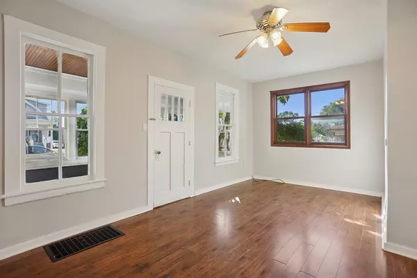 Lemont, IL 60439,906 State Street