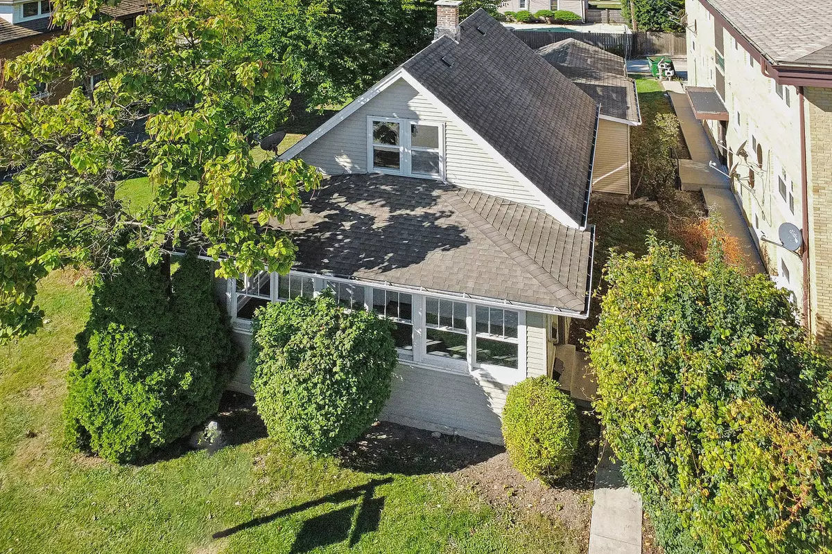 Lemont, IL 60439,906 State Street