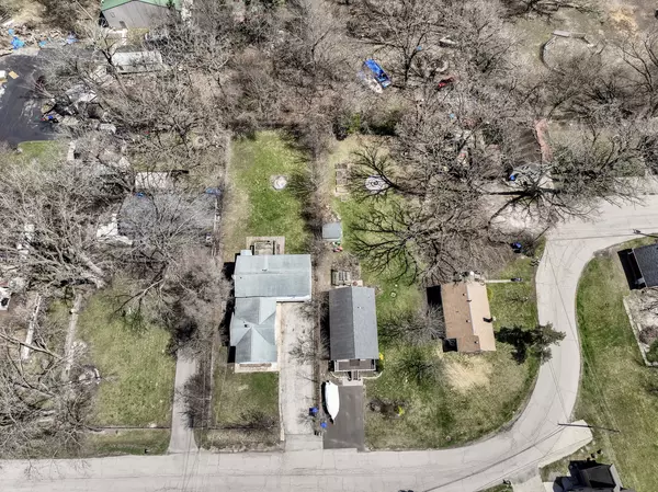 Mchenry, IL 60051,2916 Oakwood Avenue