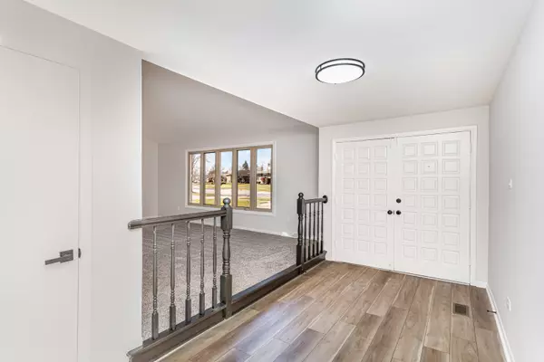 Orland Park, IL 60462,15401 Orlan Brook Drive