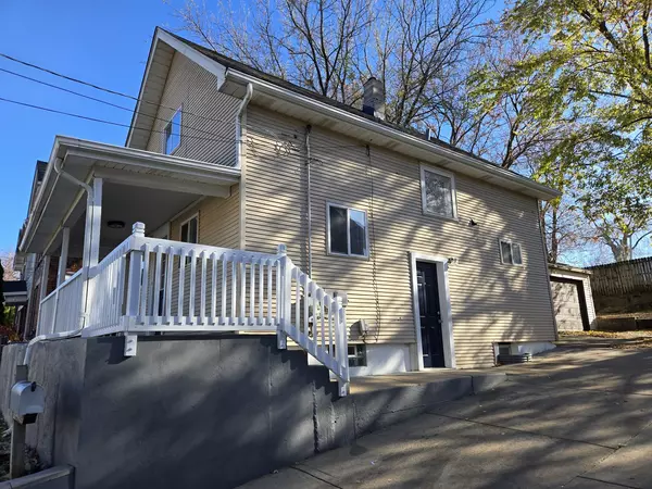 Aurora, IL 60505,324 Rosewood Avenue