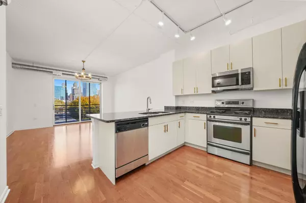 Chicago, IL 60610,Address not disclosed