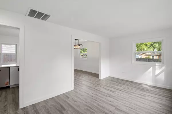 Grayslake, IL 60030,33448 N Greentree Road