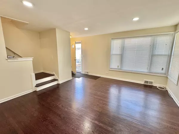 Skokie, IL 60076,9038 Niles Center Road