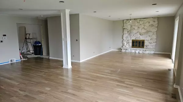 Arlington Heights, IL 60004,2653 N Bradford Drive