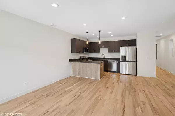 Chicago, IL 60608,1246 S Fairfield Avenue #1