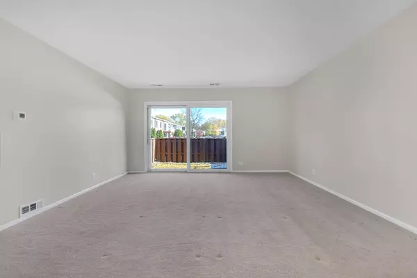 Rolling Meadows, IL 60008,1808 Plum Grove Road #1B