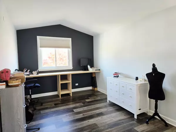 Oswego, IL 60543,116 Presidential Boulevard