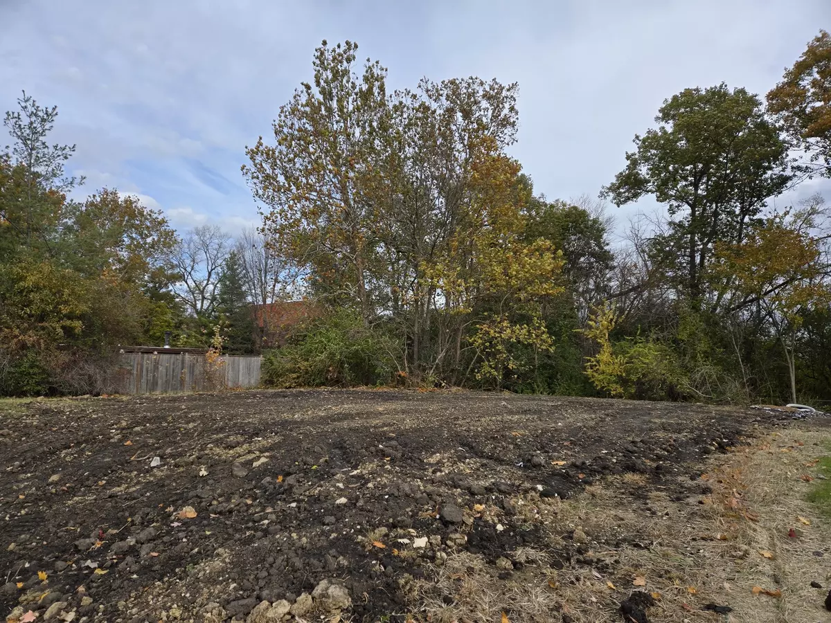 Lombard, IL 60148,1901 S Main Street