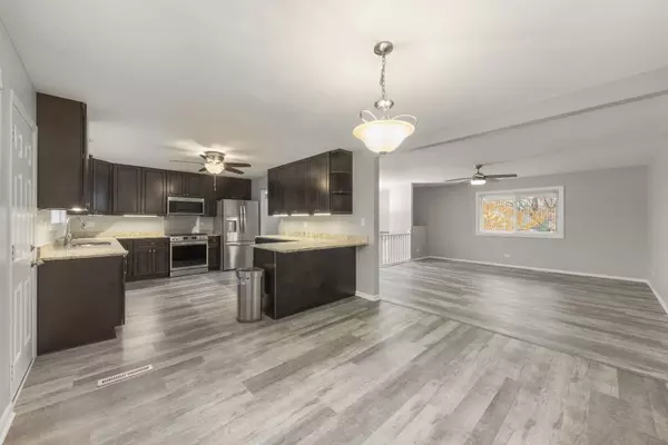 Carol Stream, IL 60188,852 Napa Street