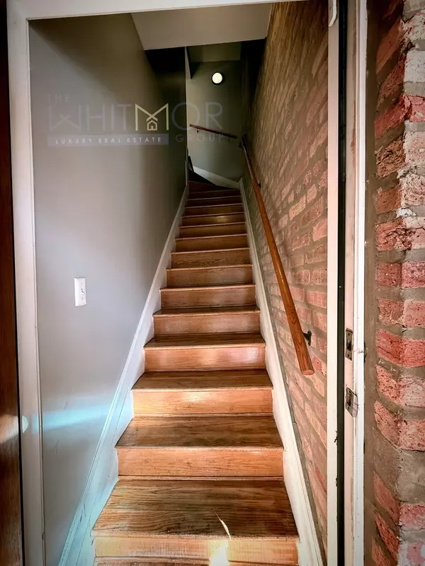 Chicago, IL 60637,1108 E MARQUETTE Road #207