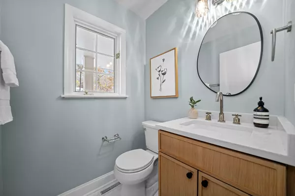 Lake Forest, IL 60045,524 Forest Hill Road