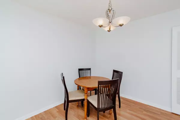 Chicago, IL 60660,5901 N Sheridan Road #9G