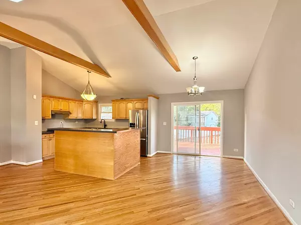 Woodridge, IL 60517,3 Catalpa Court