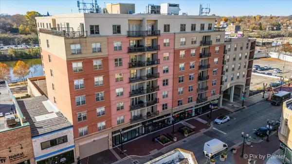 50 S Grove Avenue #301, Elgin, IL 60120