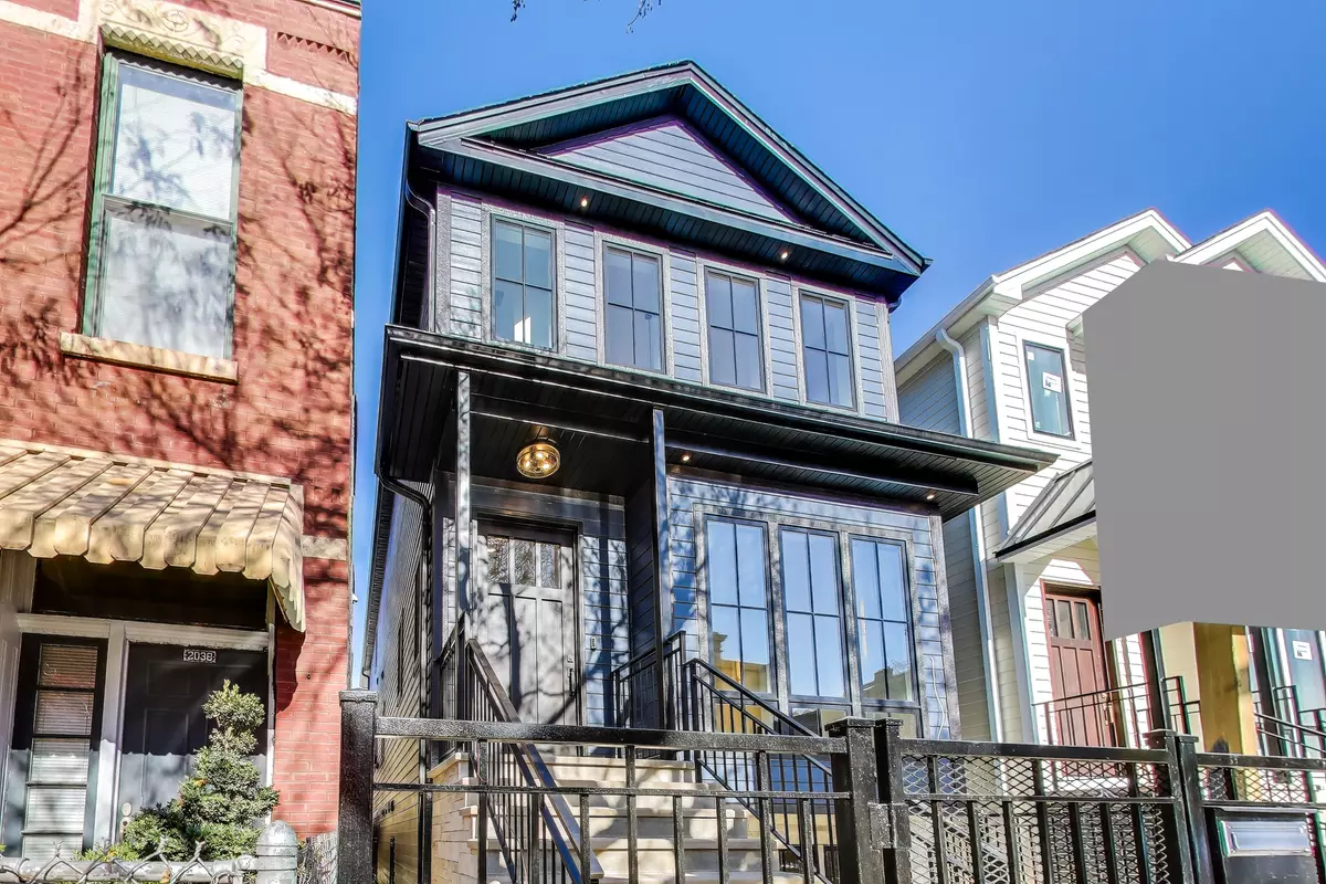 Chicago, IL 60612,2036 W ERIE Street