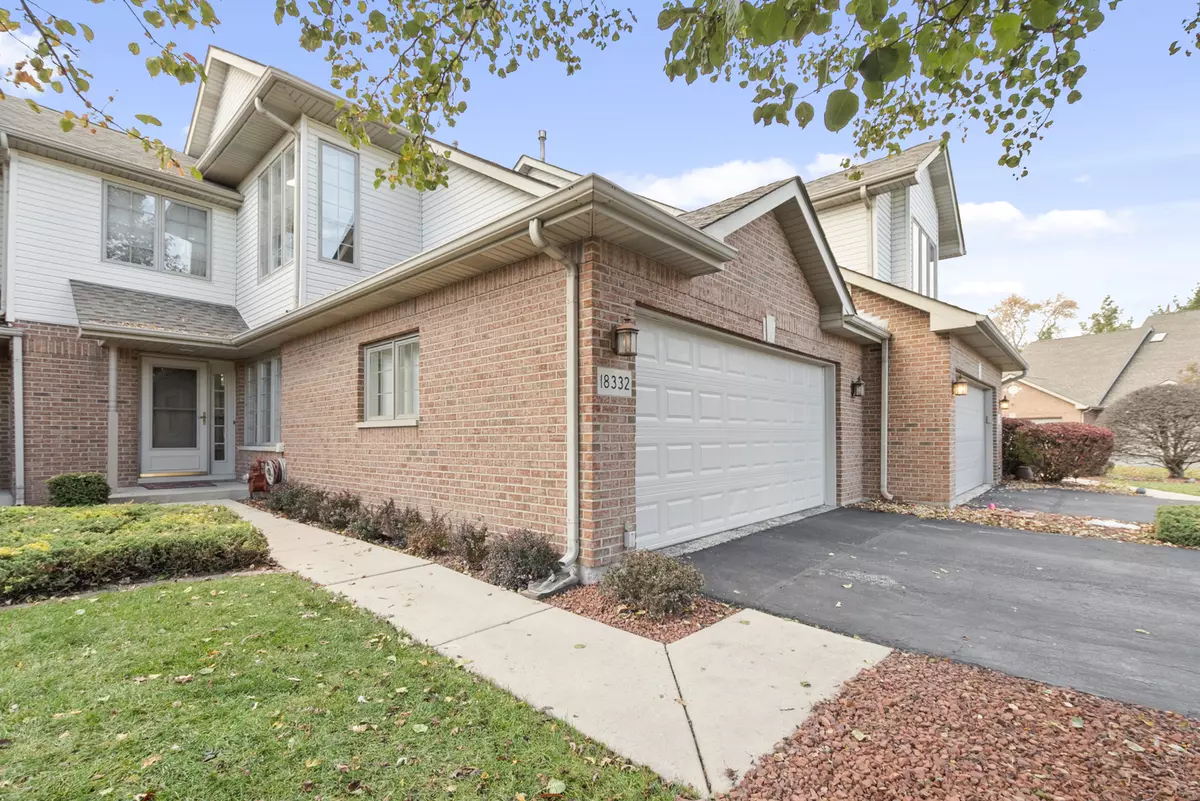 Tinley Park, IL 60477,18332 Pond View Court
