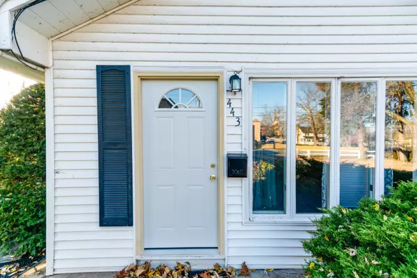 Wauconda, IL 60084,443 N Main Street