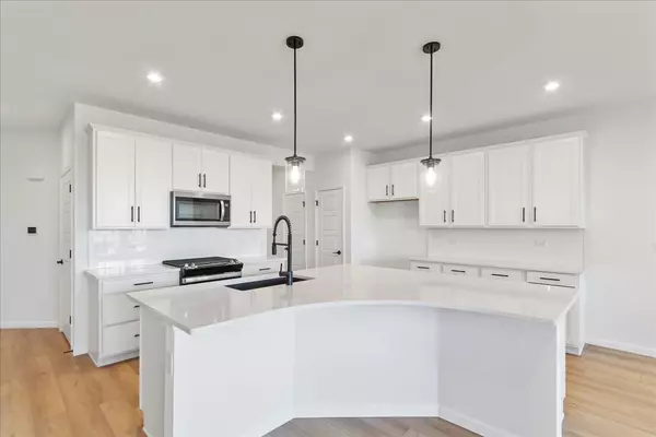 Bolingbrook, IL 60490,2200 Ryegrass Lane #78006