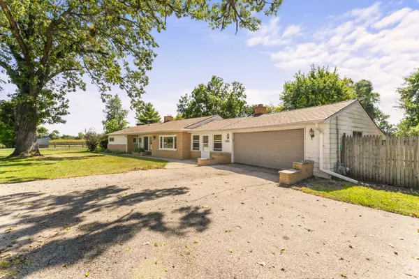 4501 E Kuhn Road, Richmond, IL 60071