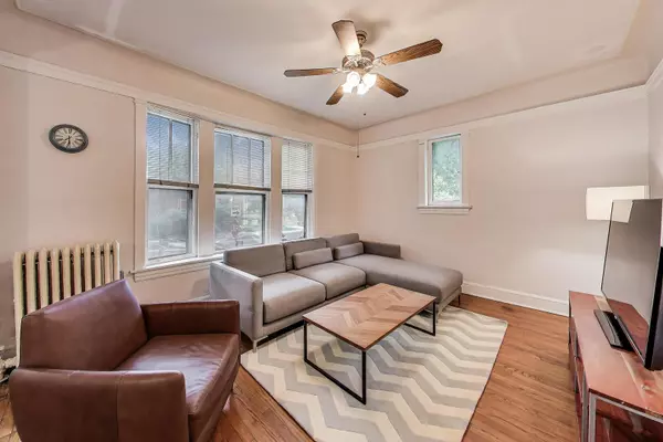 Chicago, IL 60660,1254 W Thorndale Avenue #1W