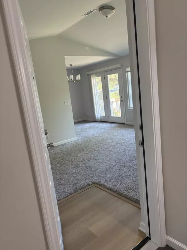 Wauconda, IL 60084,230 WETHINGTON Drive #C