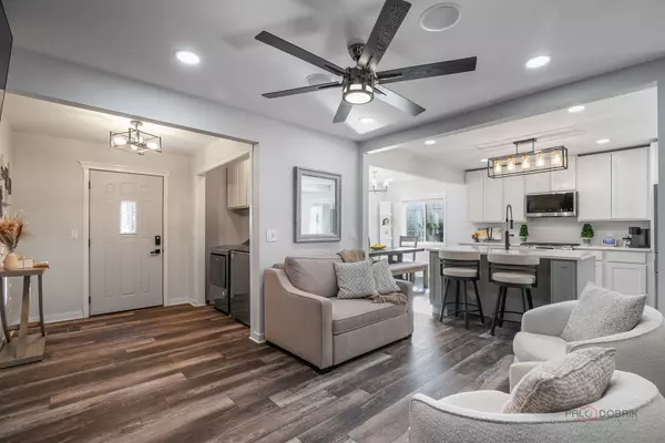 Round Lake Beach, IL 60073,68 E Lakeview Avenue