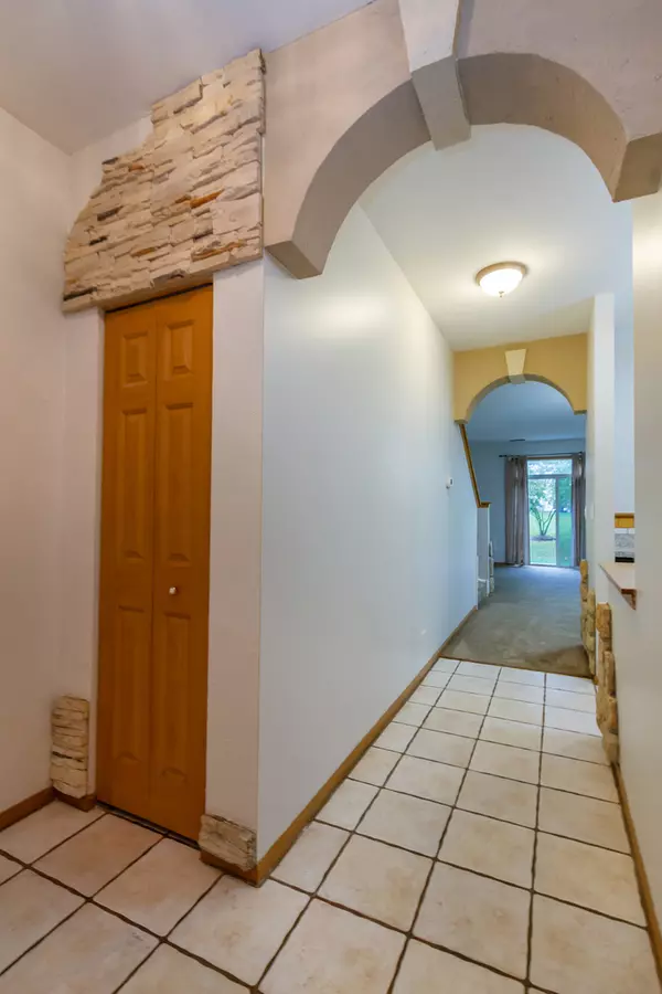 Carpentersville, IL 60110,1244 Brookdale Drive #1244