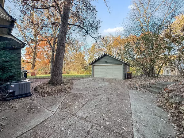 Rockford, IL 61107,1326 Brownwood Drive