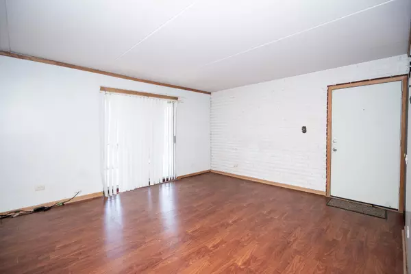 Hazel Crest, IL 60429,17005 Albany Avenue #202