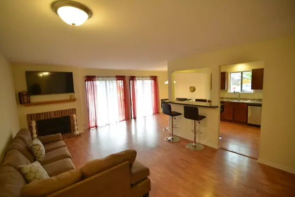 Schaumburg, IL 60193,Address not disclosed