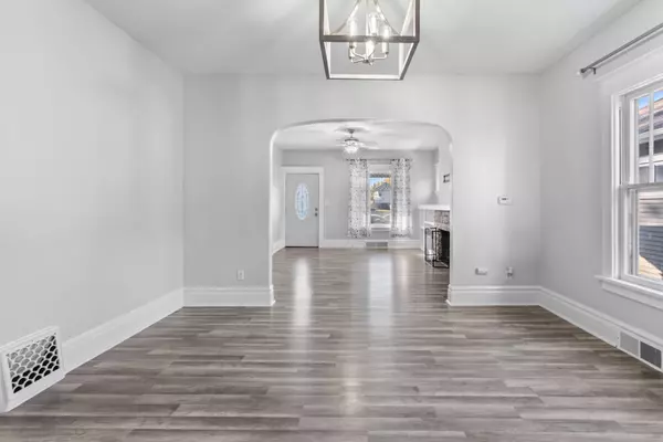 Aurora, IL 60505,446 Seminary Avenue