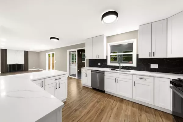 Crystal Lake, IL 60014,990 Whitehall Way