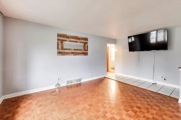 Addison, IL 60101,Address not disclosed