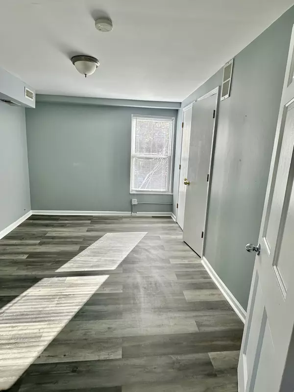 Chicago, IL 60660,1501 W Highland Avenue #2