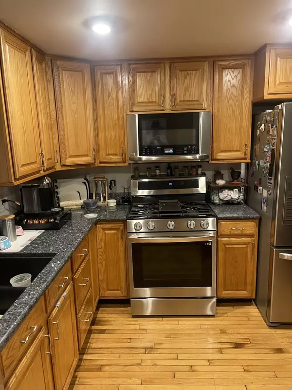 Des Plaines, IL 60016,9256 N Parkside Drive