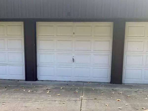 Lockport, IL 60441,1105 E Division Street #1B