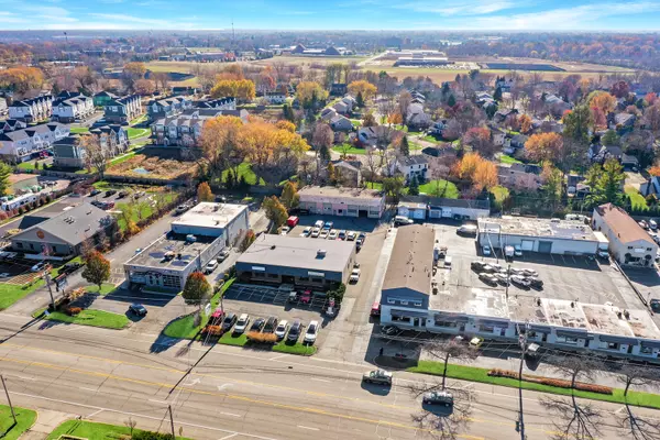 Libertyville, IL 60048,197 Peterson Road #191-197