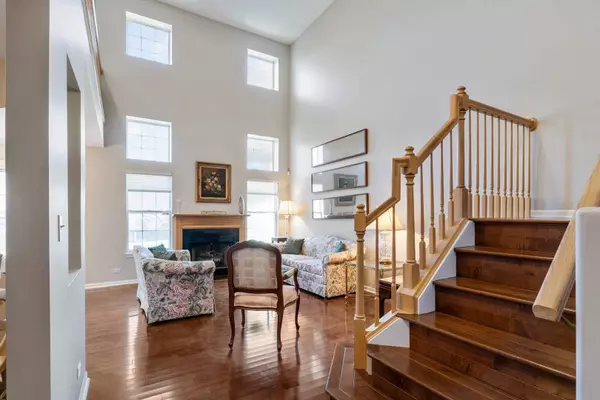 Buffalo Grove, IL 60089,232 Manor Drive