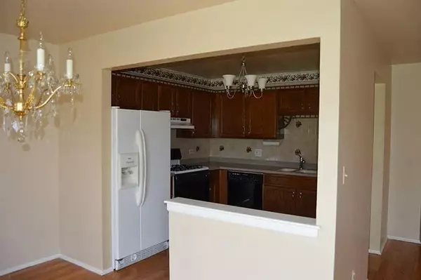 Roselle, IL 60172,Address not disclosed