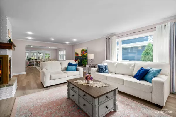 Wheaton, IL 60189,909 S Main Street