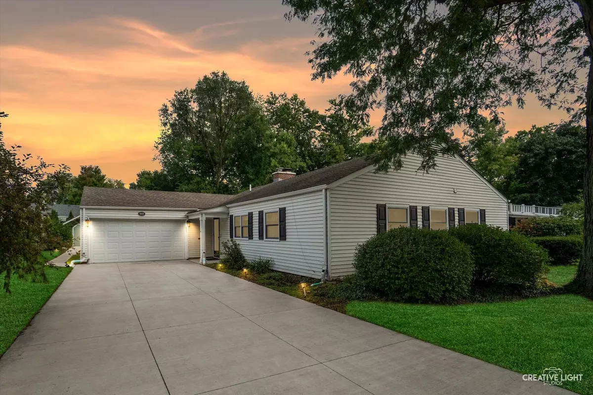 Wheaton, IL 60189,909 S Main Street