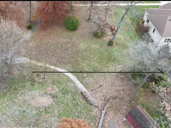 Addison, IL 60101,310 N Hillcrest Avenue