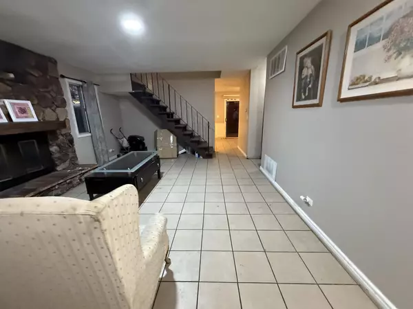 Bolingbrook, IL 60440,217 Far Hills Drive